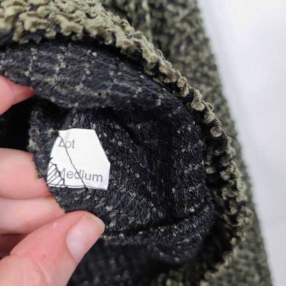 First Option Cropped button down sweater - Picture 10 of 12